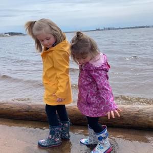 Meet your Posher, Danielle